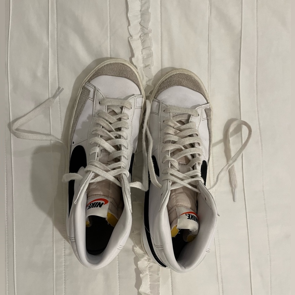 NIKE BLAZERS! - Picture 4 of 4